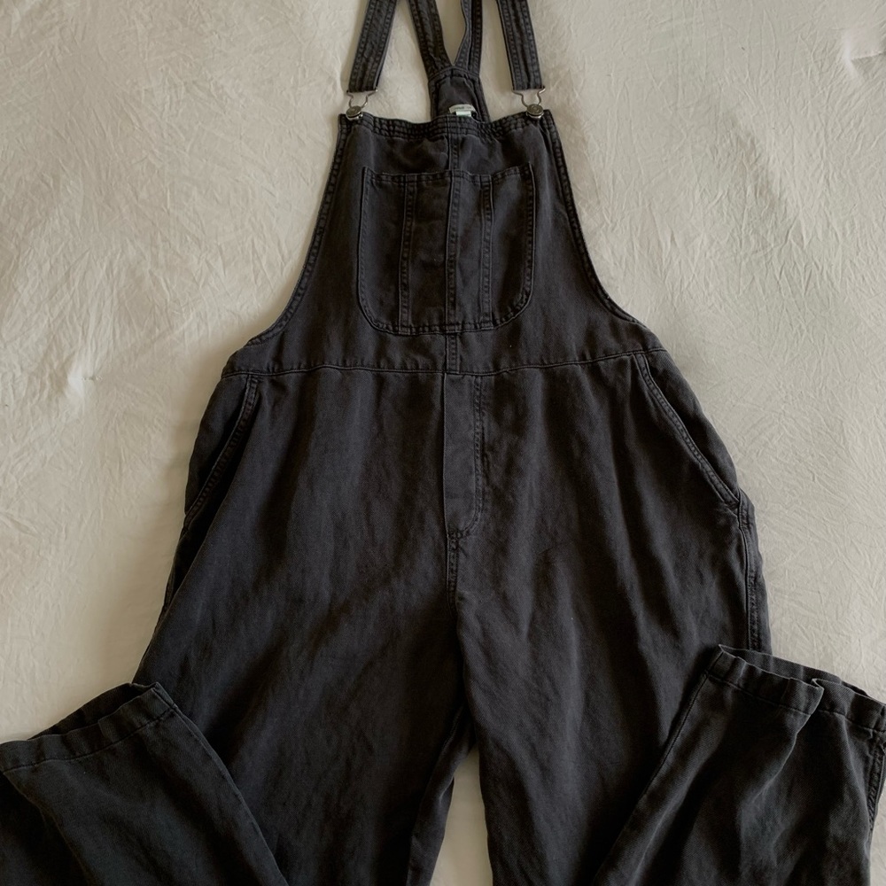 Aerie Overalls 👩🏻‍🌾